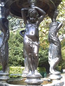 Amour de la fontaine de Durenne, parc de Blossac à Poitiers