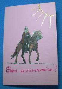 Carte rose avec un cheval pour l'échange anniversaire de mars