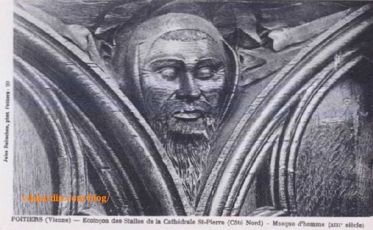 Stalles de la cathédrale de Poitiers, tête barbue encapuchonnée, carte postale ancienne de Jules Robuchon