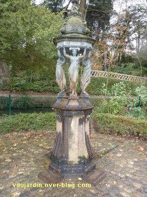 Toulouse, fontaine Wallace du jardin des Plantes, vue d'ensemble