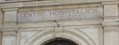 Cahors, date 1901 sur l'hôpital