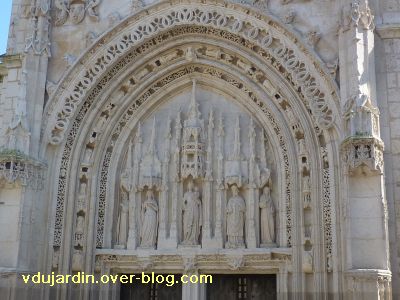 Poitiers, portail de Sainte-Radegonde, vue du tympan