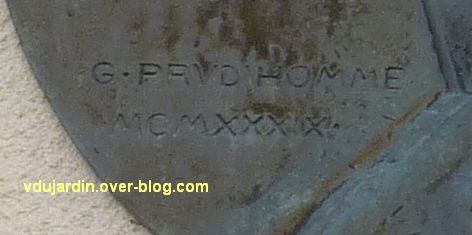 Le mémorial à Vieljeux par Prud'homme à La Rochelle, 3, la signature G. Prud'homme et la date 1940?