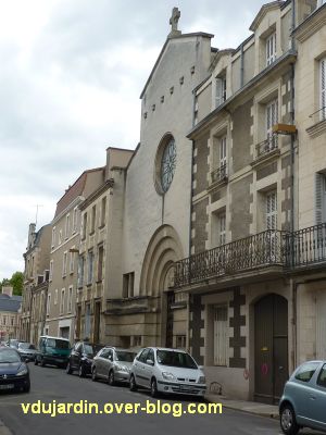 Poitiers, la façade du temple protestant vue de l'autre côté