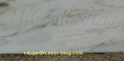 Le monument aux morts de Confolens par Coutheillas, 3, la signature de Coutheillas