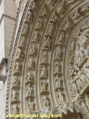 Poitiers, la cathédrale, portail sud, Vierges sages et folles, 2, la voussure à gauche