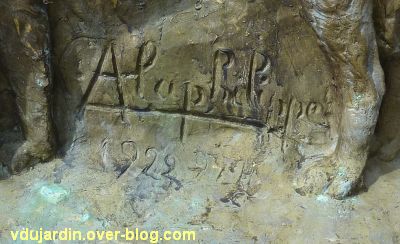 Monument aux morts de Skikda/Philippeville à Toulouse, 3, signature Alaphilippe et date