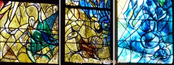 Cathédrale de Metz, vitrail de Marc Chagall, le Paradis terrestre, 6, les animaux de la création