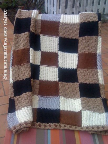 ▷ Comment utiliser des restes de laine pour faire un plaid au crochet ?